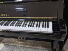 ヤマハ中古アップライトピアノ　YAMAHA UX