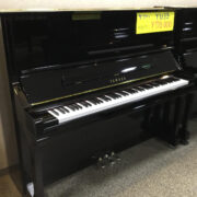 中古アップライトピアノ　YAMAHA YU33
