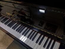 中古アップライトピアノ　YAMAHA U300